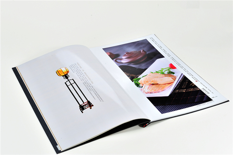 美食画册排版设计 必备的简约美食杂志的设计技巧！